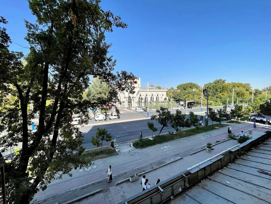 Учтепинский район. Чиланзар 23 квартал. 2/3/9 . Без ремонта