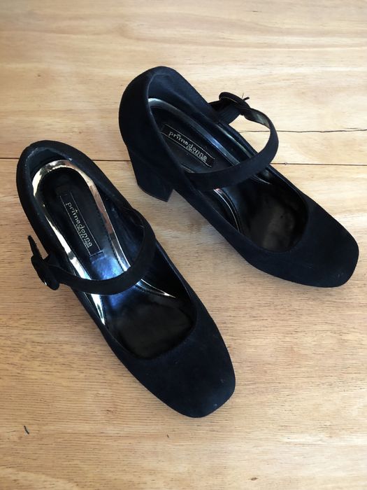 италиански Велурени дамски обувки номер 37