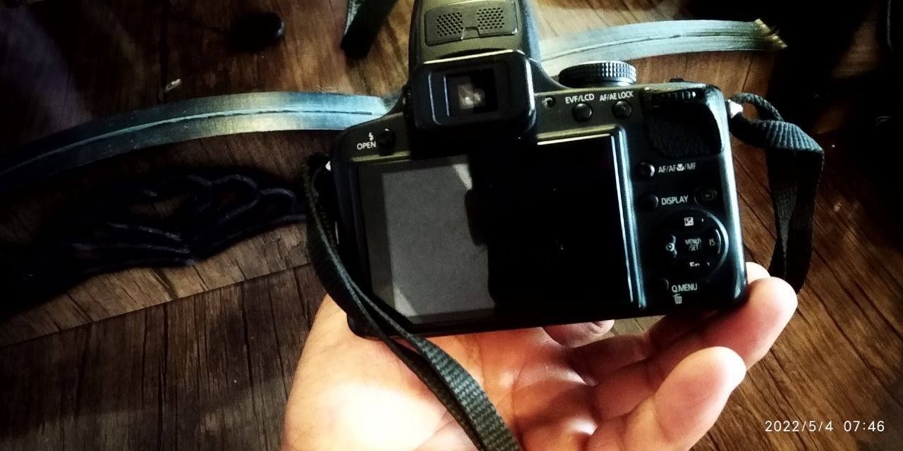 Foto vidyo aparat sotiladi