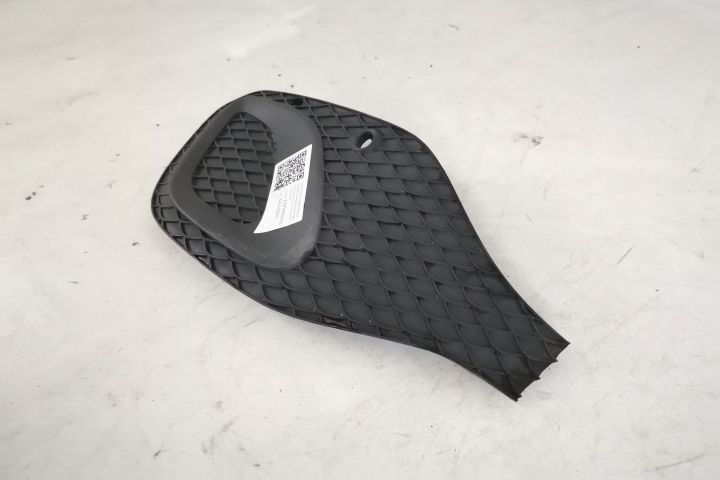 Grila Proiector Laterala Dreapta Originala Cu Senzor In Stare Buna Mer