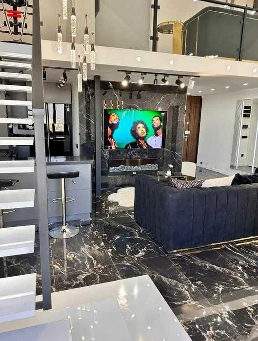 Mirabad palace Площадь: 130,06  Евро Пентхаус;