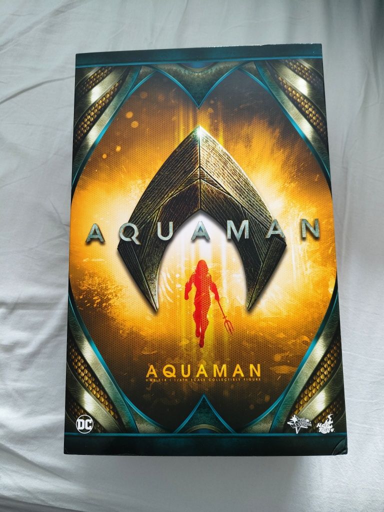 Vând figurina Aquaman by Hot Toys