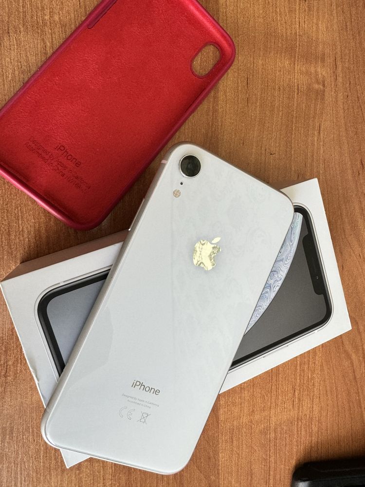 Продам iphone xr в идеальном состоянии