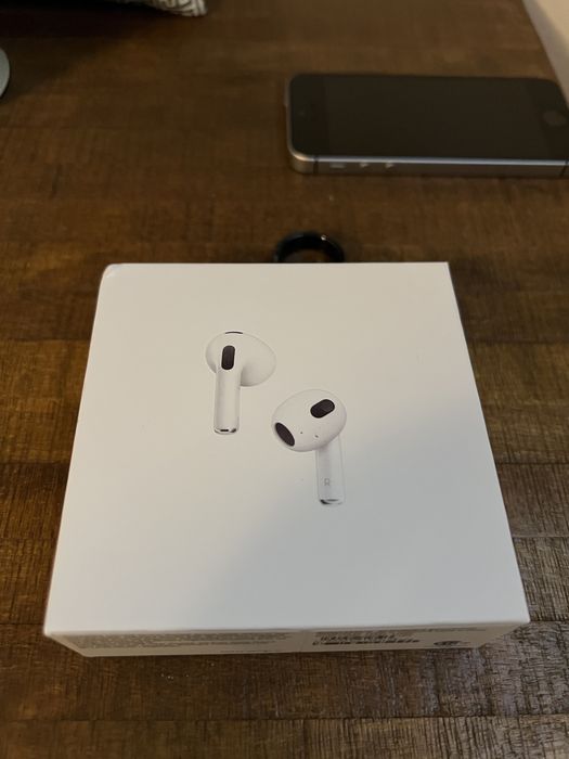 Cutie Airpods originala cu accesorii