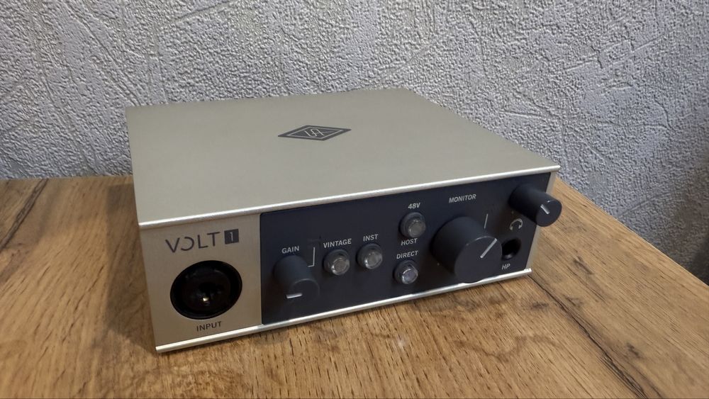 Продам отличную звуковую карту UAD