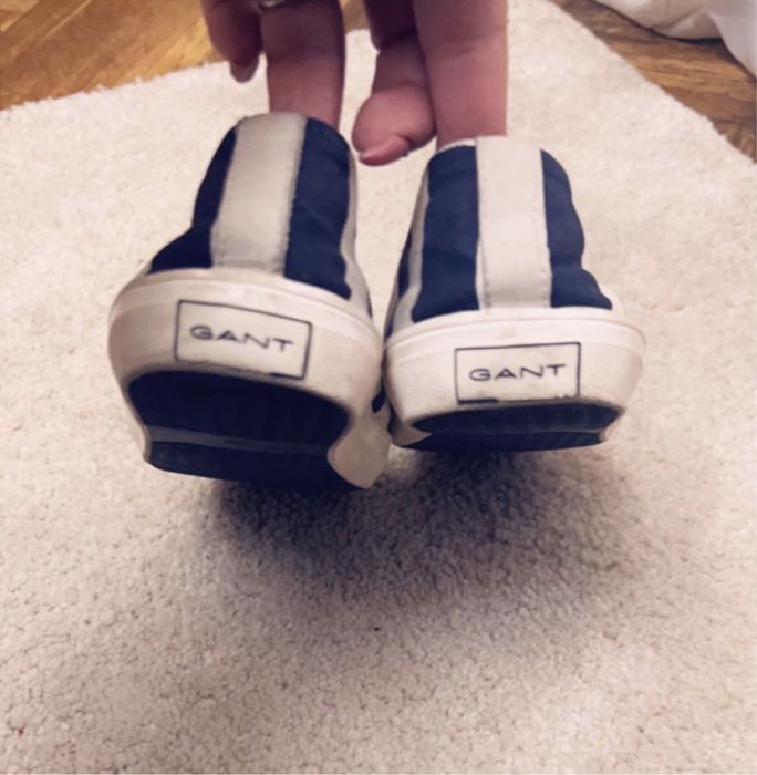 Adidasi Skechers masura 38