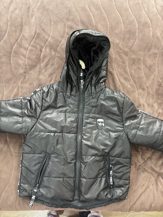 Яке Karl Legerfeld