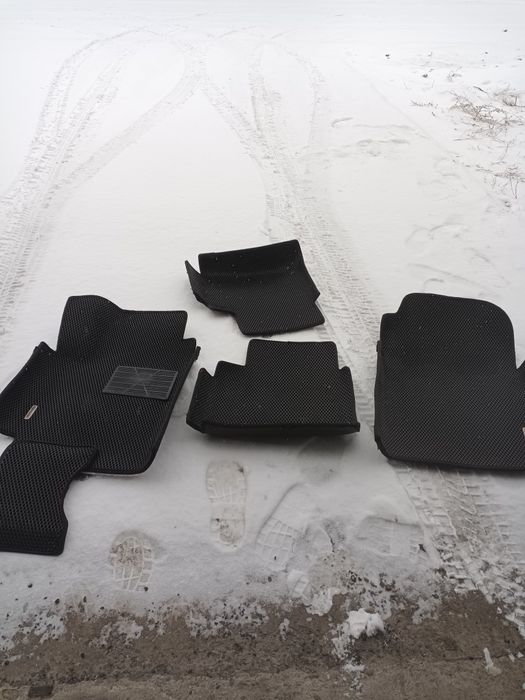 Продам комплект поликов Ева в хорошем состоянии почти новые