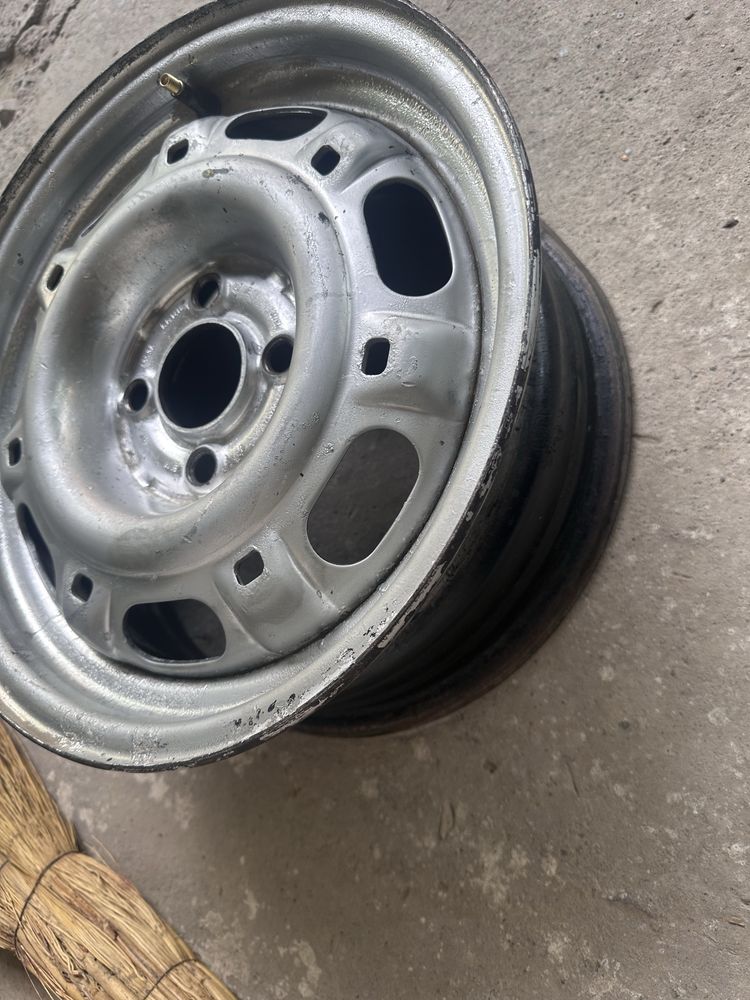 Диски на авто размет 14