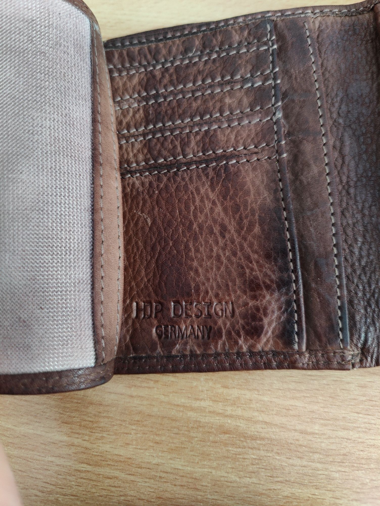NOU Portofel barbatesc  din piele naturală HJP Design (Germania)