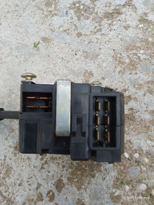 Продавам ключ за фарове рено 11