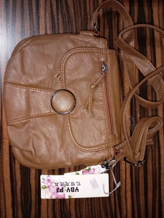 Продам сумки кросс-боди коричневый,и кофейная большая