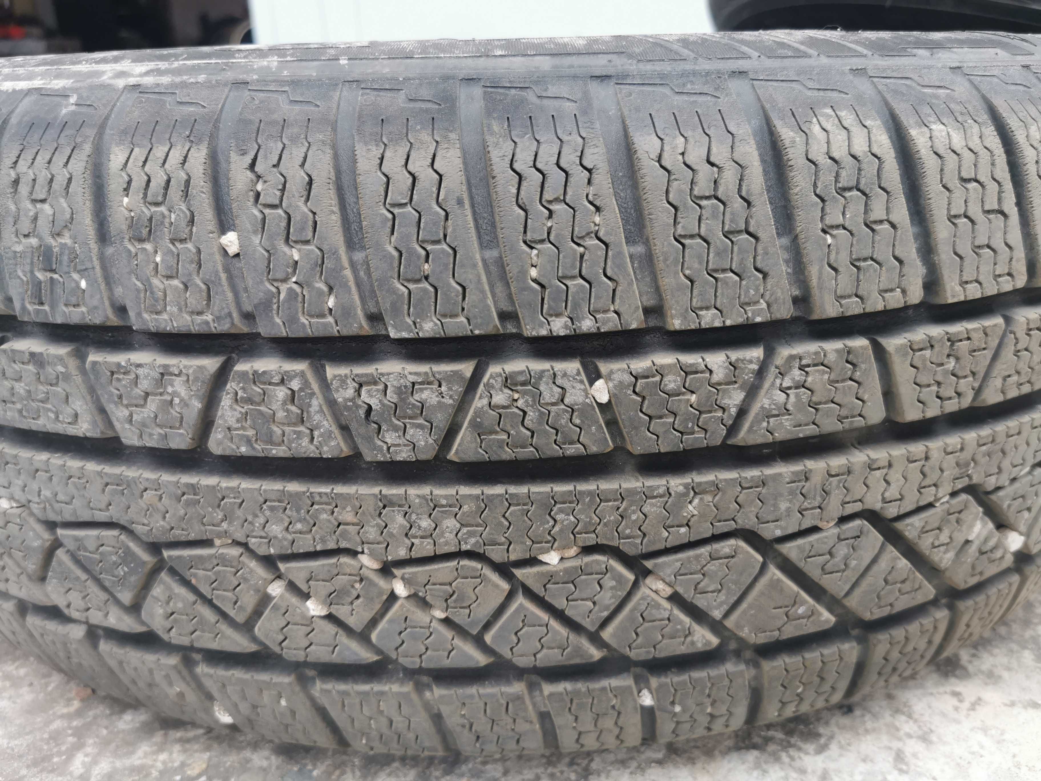 4 броя SUV Гуми 235/60 R18