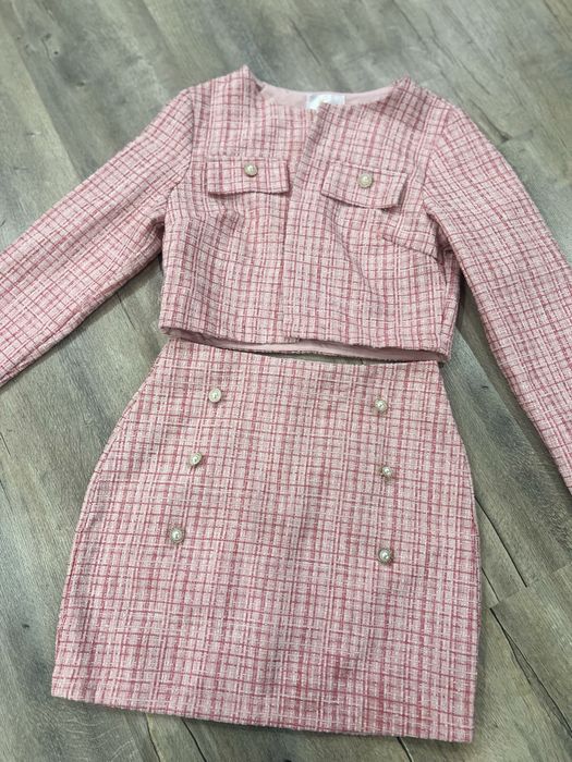 Костюмчета и рокли от букле