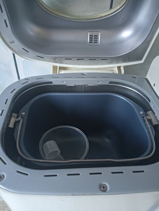 Aparat de făcut pâine ,preț 100 lei