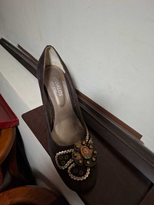 Продам женскую обувь