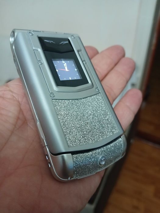 Vertu A777 Ayxta xolati ideal / batareyasi rodnoy emas