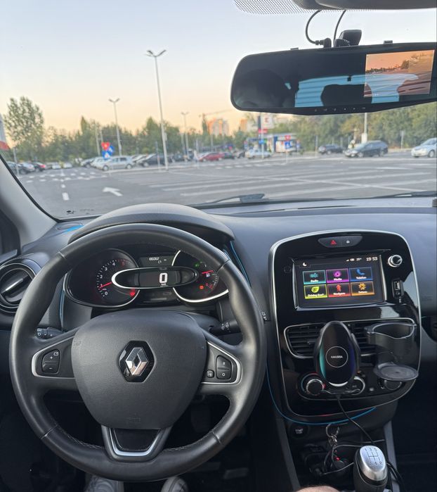 RENAULT clio 2018