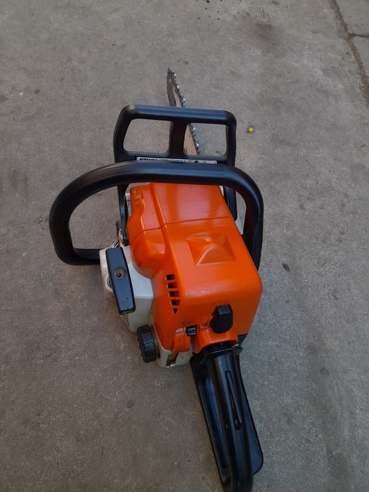 Vând stihl ms 180 C