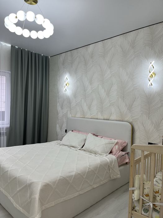 Кровать двухспальная.