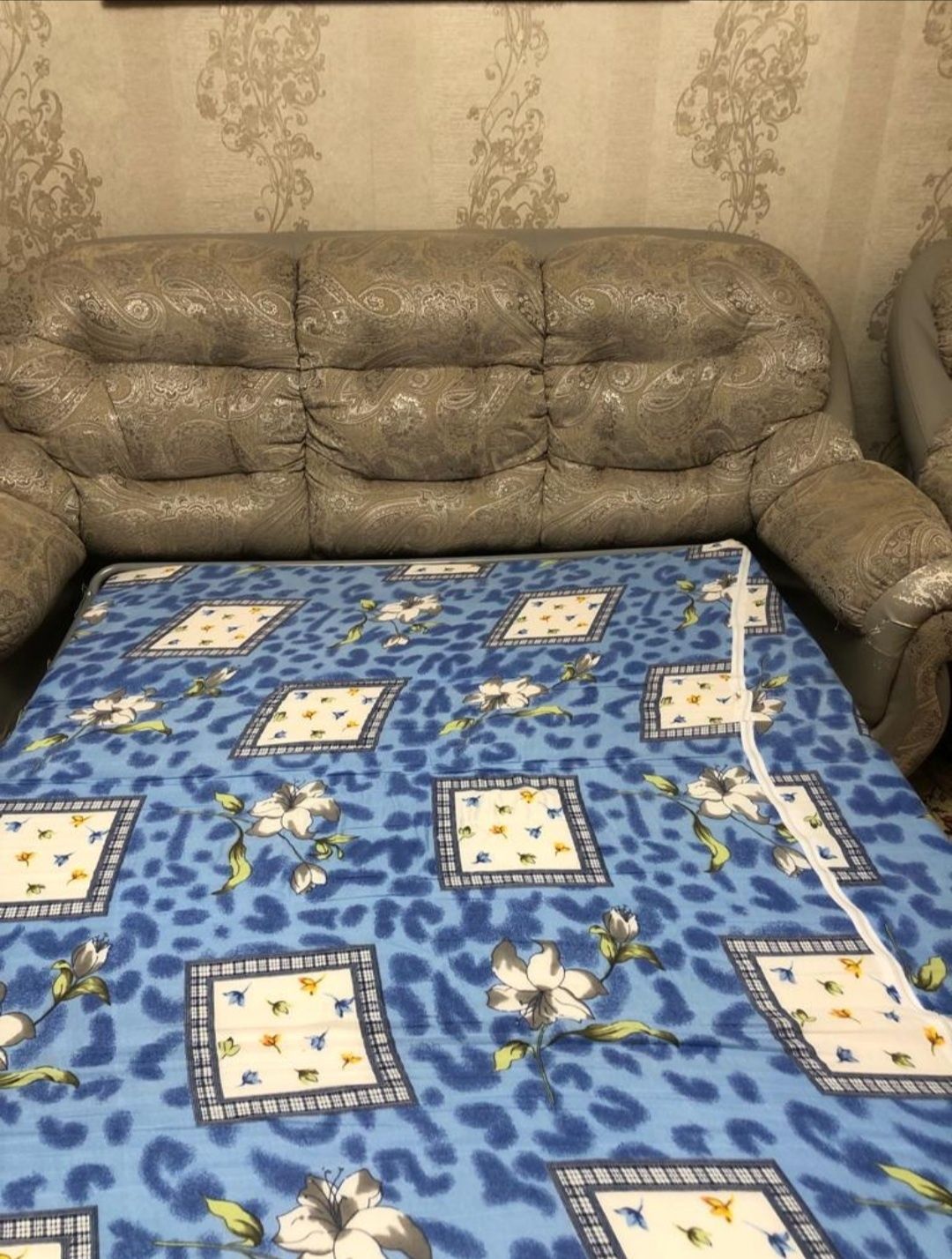 Продам диван +2 кресла