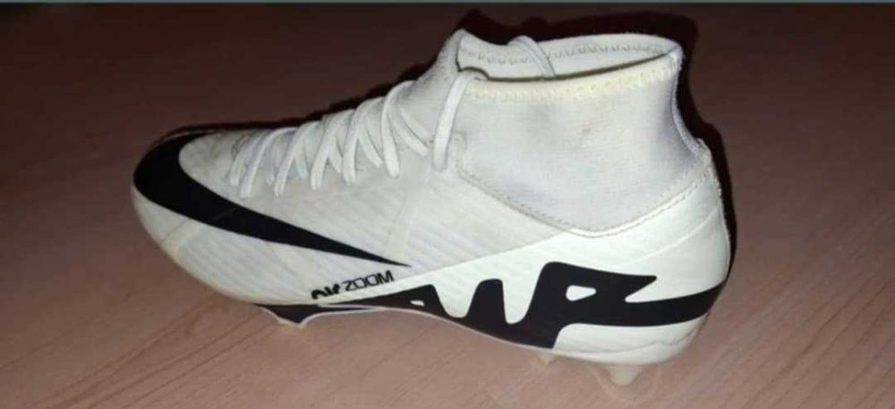 Бутонки Nike Mercurial