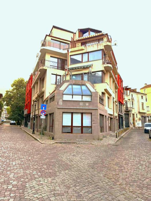 ОТ СОБСТВЕНИК - Обзаведен фис под наем - гр. Пловдив, Супер Център