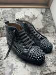 Vand adidasi Christian Louboutin originali.