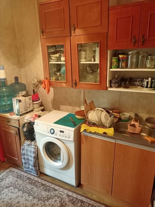 Продаётся 3-комнатная квартира в Шайхантахурском районе (Ц-13, Лабзак)