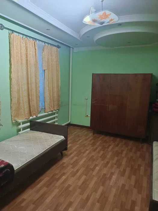 Срочно сдается 2-этажный дом,6 комнат,3,5 сотки,Шахристанская.