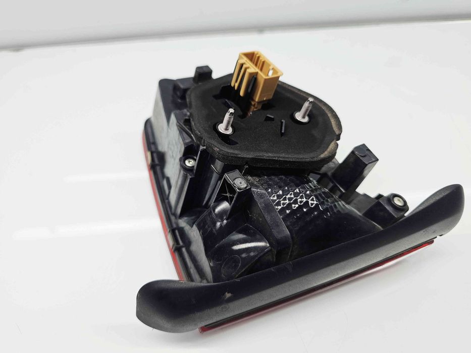 Stop haion stanga Volkswagen Passat B8 (3G2) [Fabr 2015-prezent] OEM