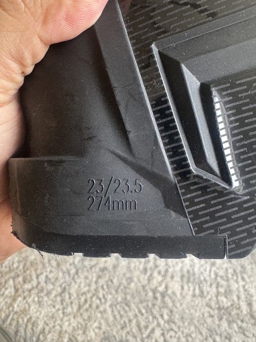 Лыжные ботинки в отличном состоянии