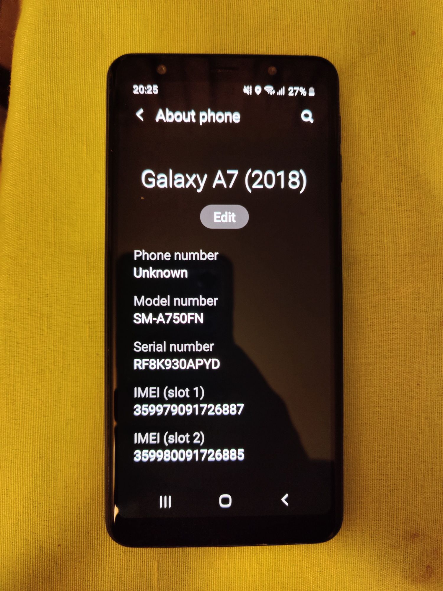 Телефон  Samsung A7 2018