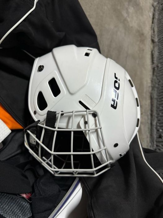 Продам хоккейную форму