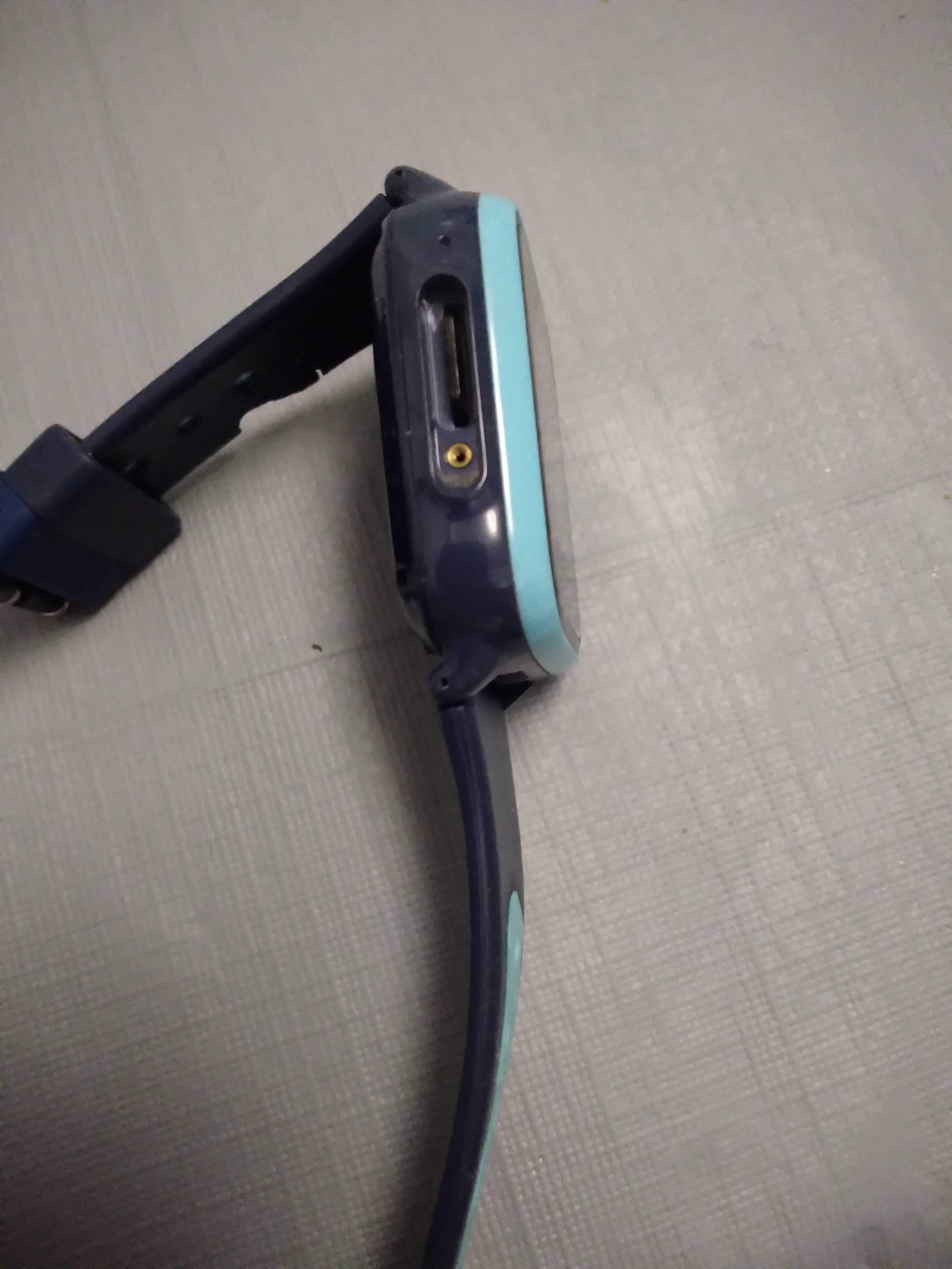 Smartwatch pentru piese- defect + incarcator magnetic