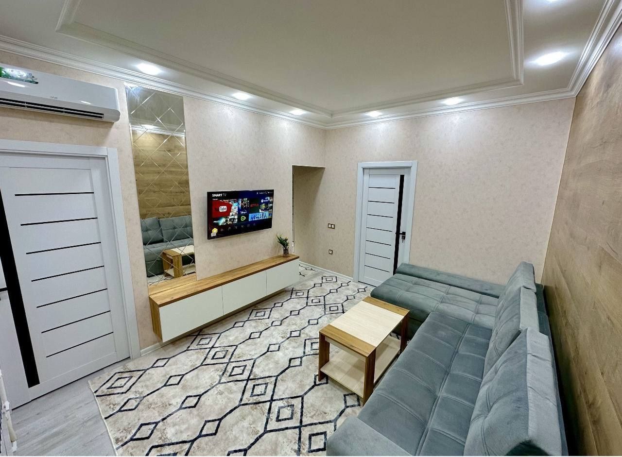 Продажа квартиры 

Чиланзар 7 квартал 
2/4/4.  Балкон 1.5*3 метра 
Рем