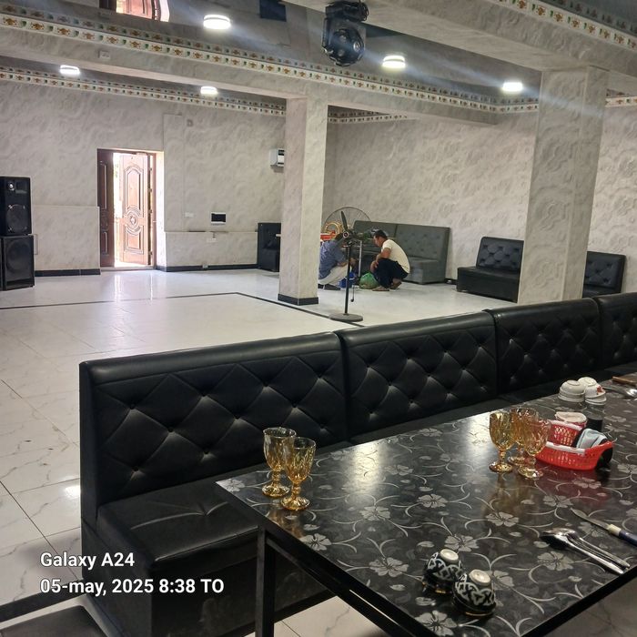 Noturar bino sotiladi