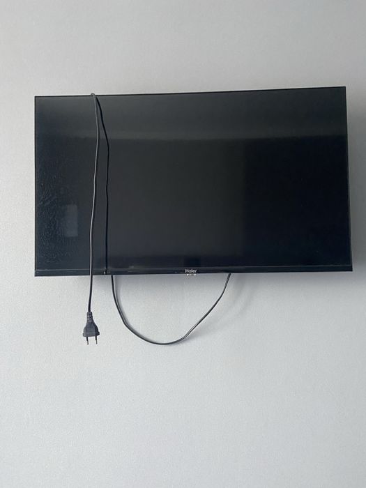 Продам смарт телевизор