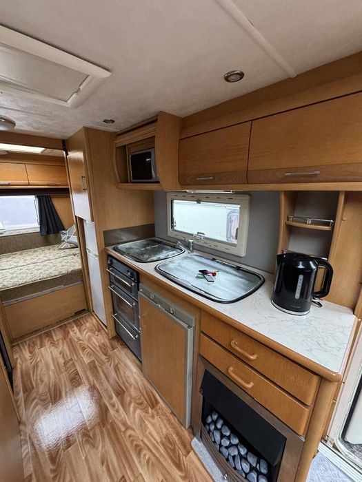 Rulota Elddis pat fix frantuzesc motor mover cort