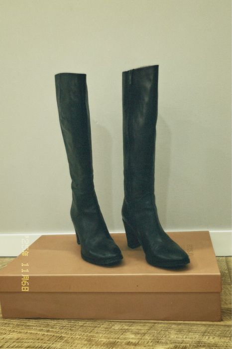 Туфли nursace продаю за 24990тг натуральная кожа  40-вой размер