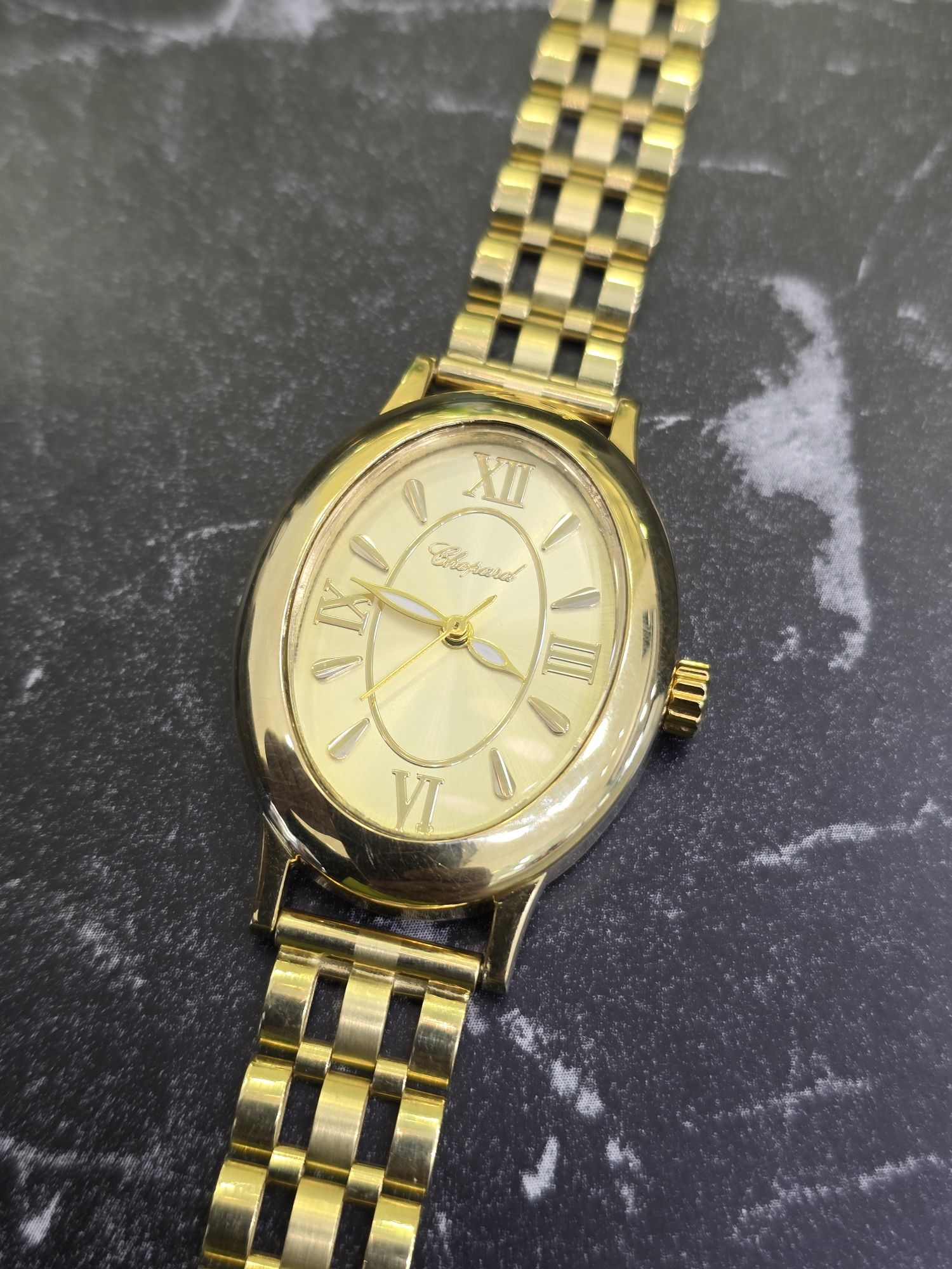 Продаю Золотые часы Chopard с браслетом 750 пробы