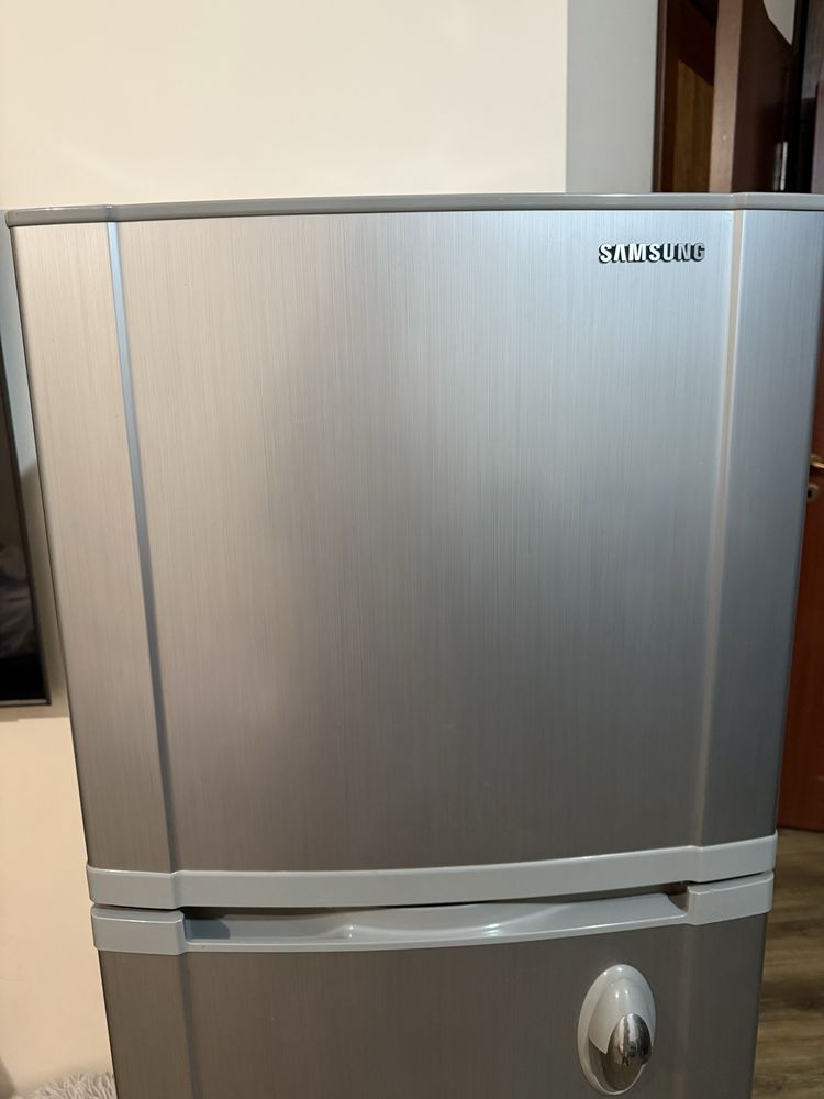 Хладилник Samsung