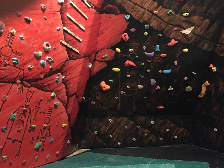 Строительство скалодромов (стенки для скалолазания)