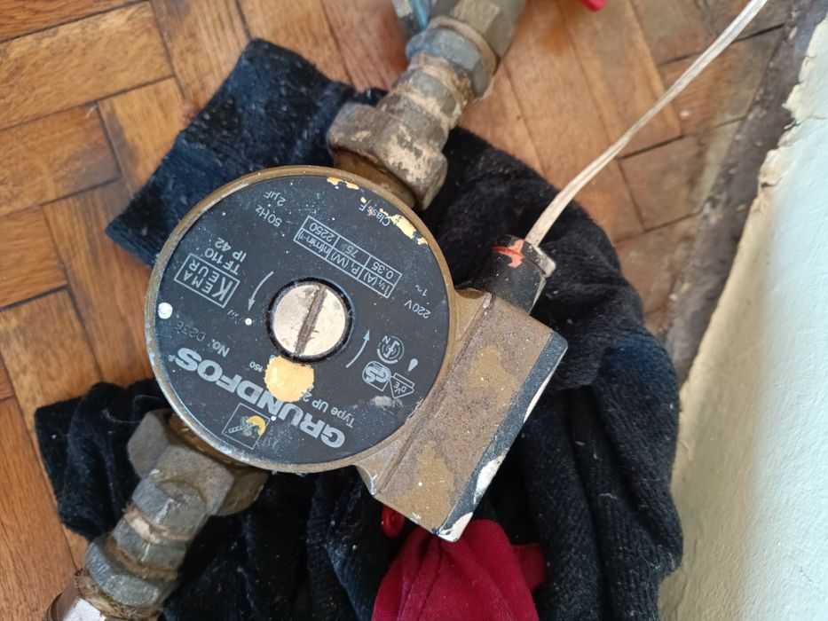 Помпа за камина grundfos