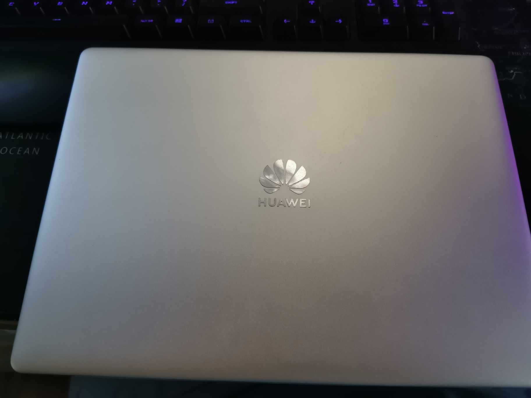 Laptop ultraportabil Huawei MateBook 13