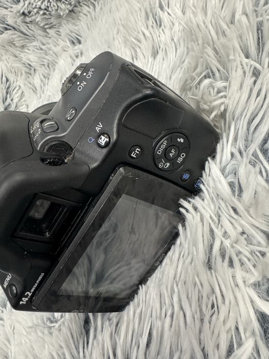 Продавам фотоапарат Sony Alpha DSLR-A380