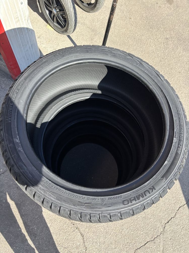 Зимни гуми 245/45/18 - Kumho Wintercraft WP52