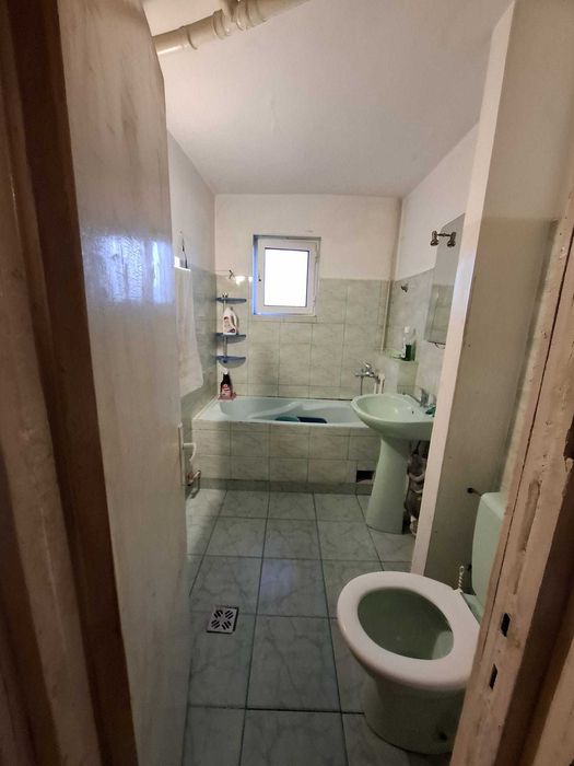 Apartament 2 camere semi-decomandat