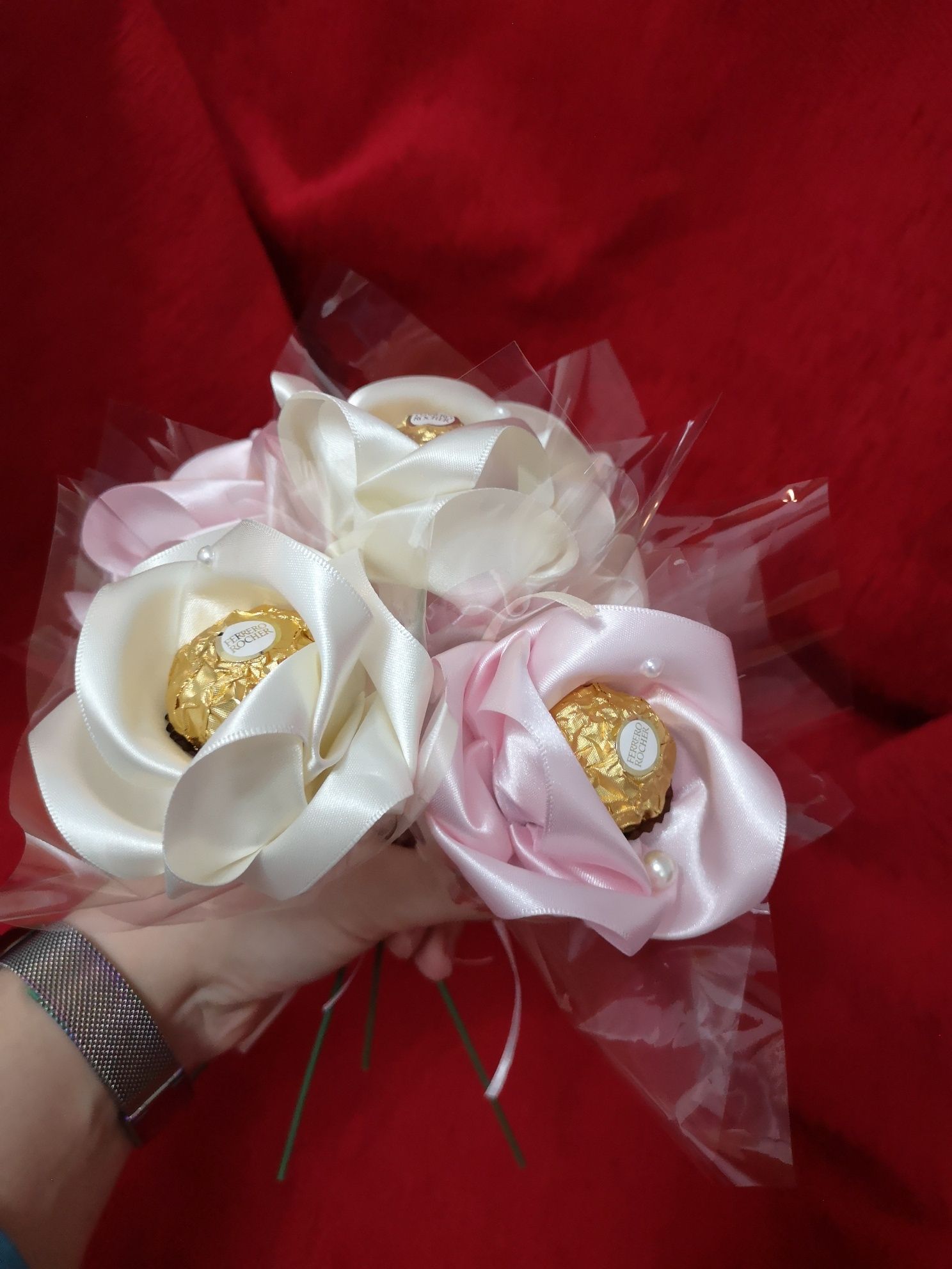 Cadou Martisor floare ferrero rocher ciocolata trandafir(la comanda)