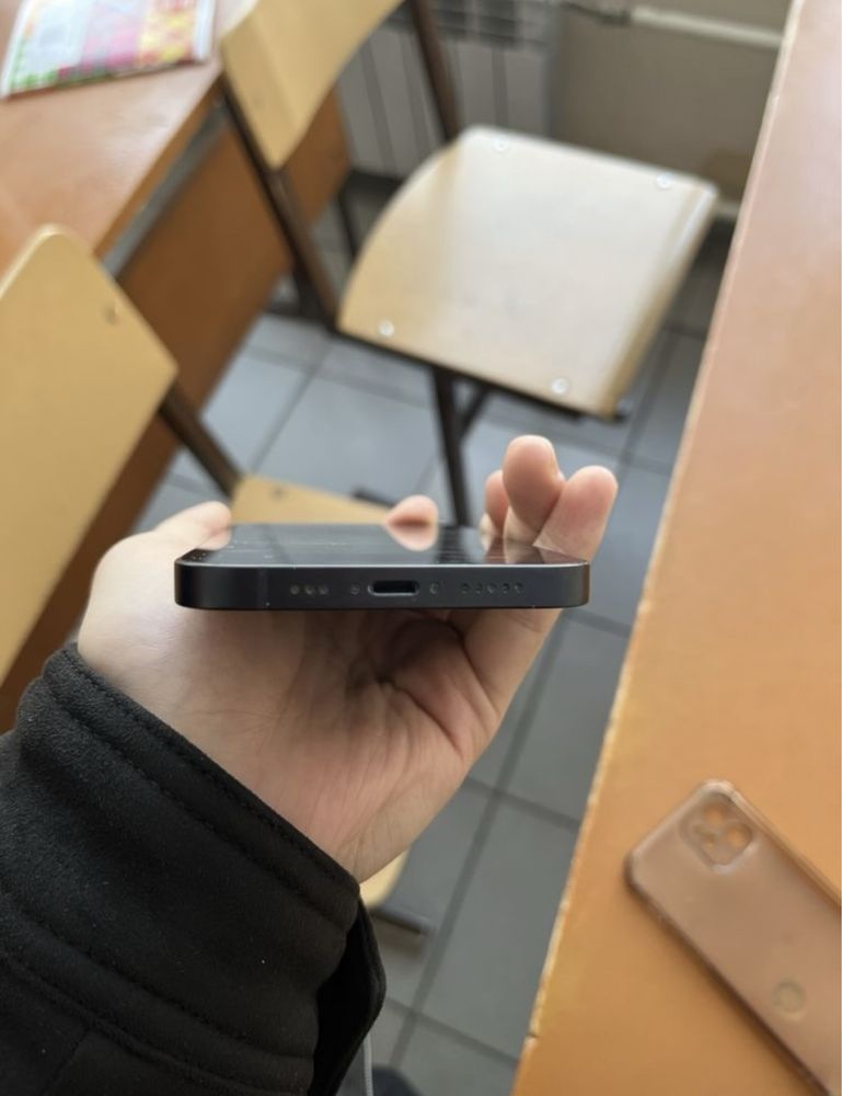 Продам iphone 12